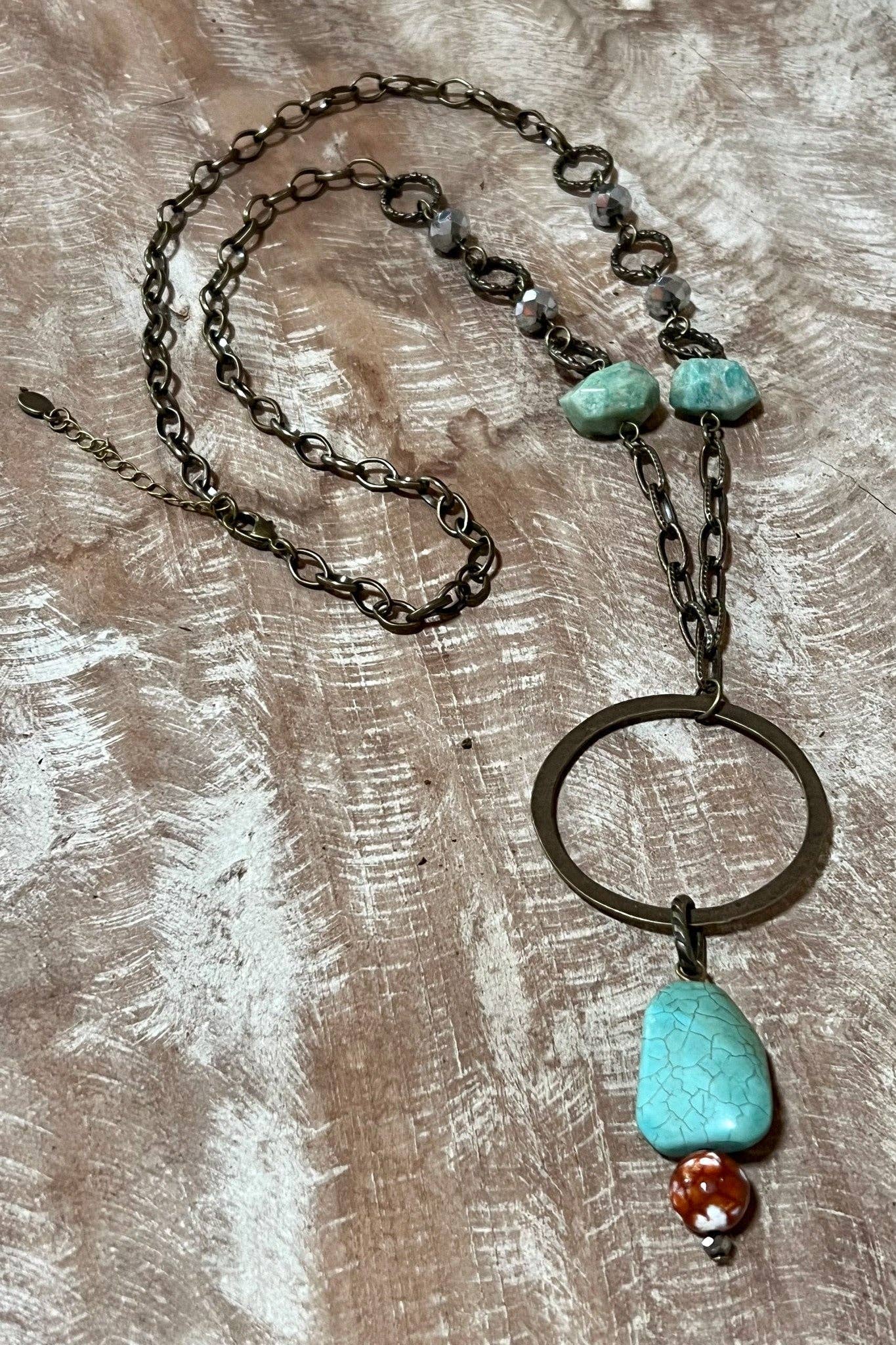 Evin Necklace