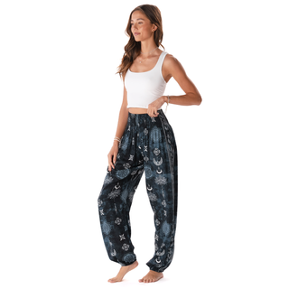 Harem pants with pockets