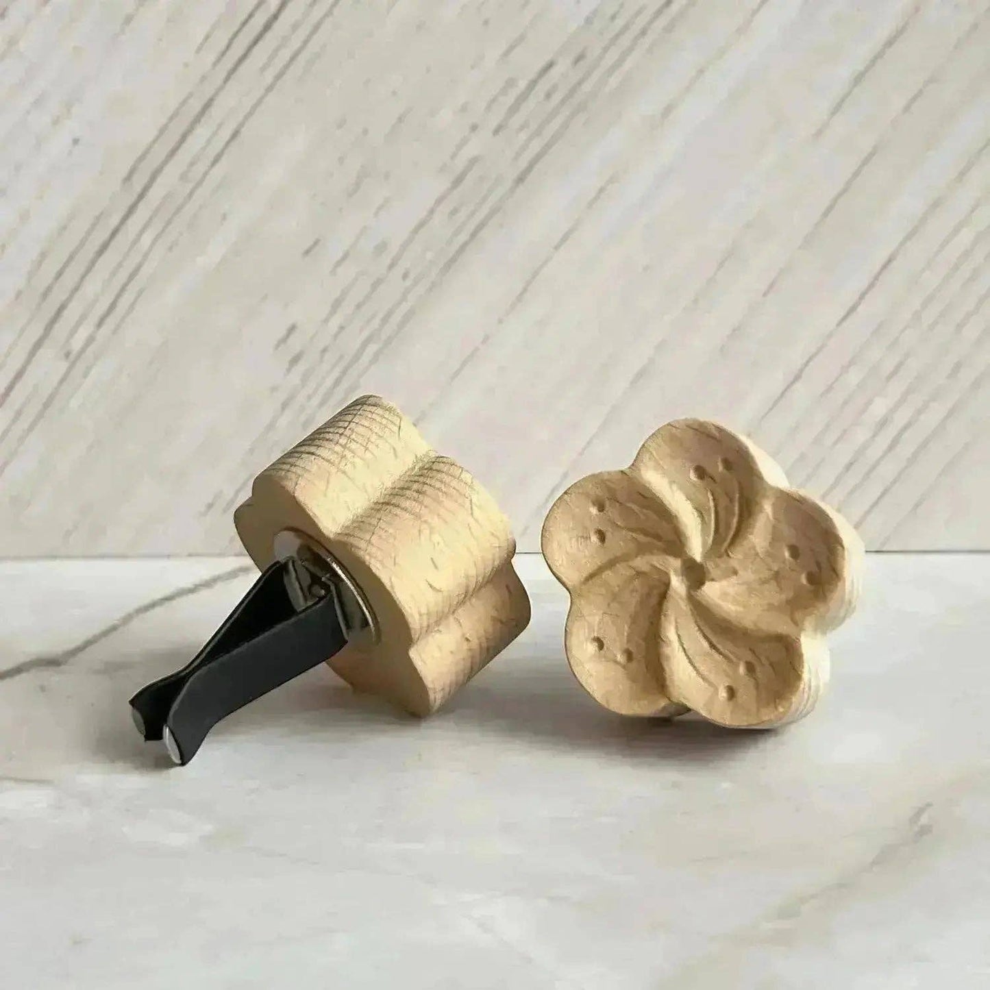 Hibiscus Flower Wood Car Diffuser