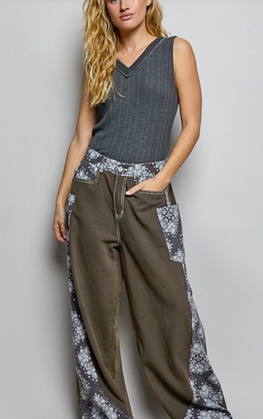 Sleeveless V-Neck Top
