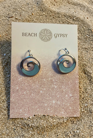 wave circle earrings with green seag;ass 