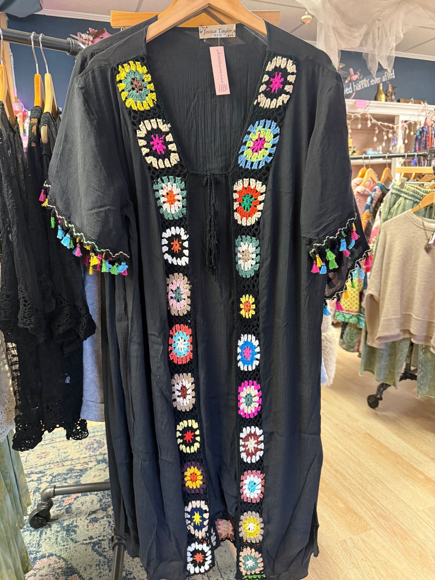 Crocheted trim black dister